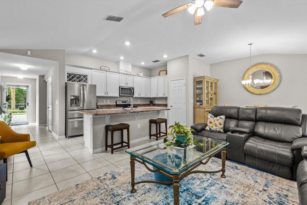 5815 NW Pine Trail Circle, Port Saint Lucie, FL 34983 Photo