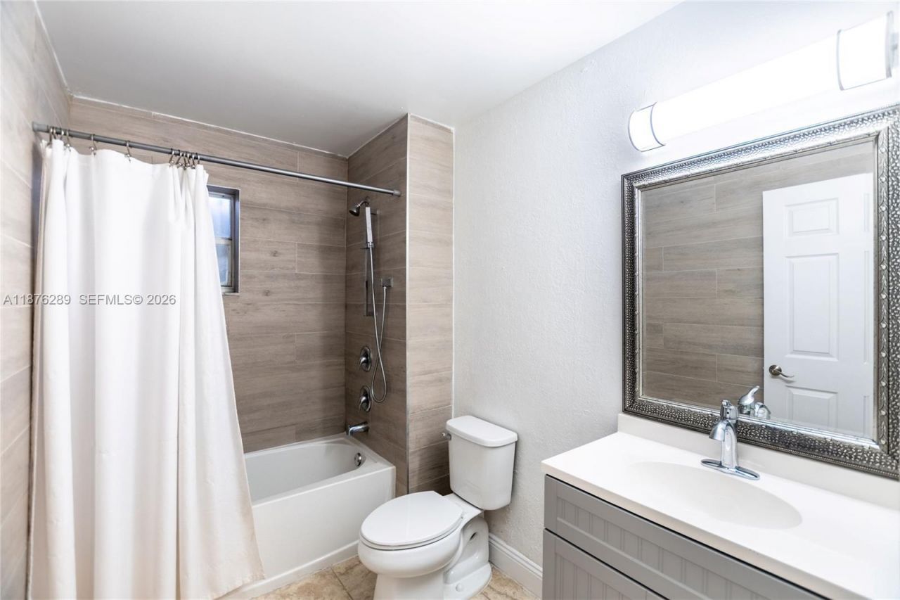 16335 SW 93rd St, Miami, FL 33196 Photo