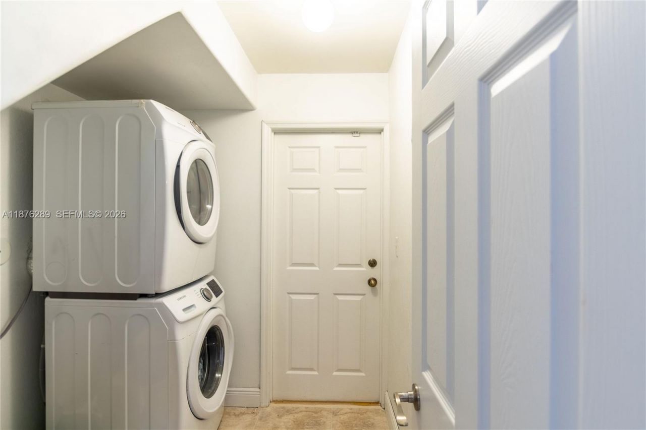 16335 SW 93rd St, Miami, FL 33196 Photo