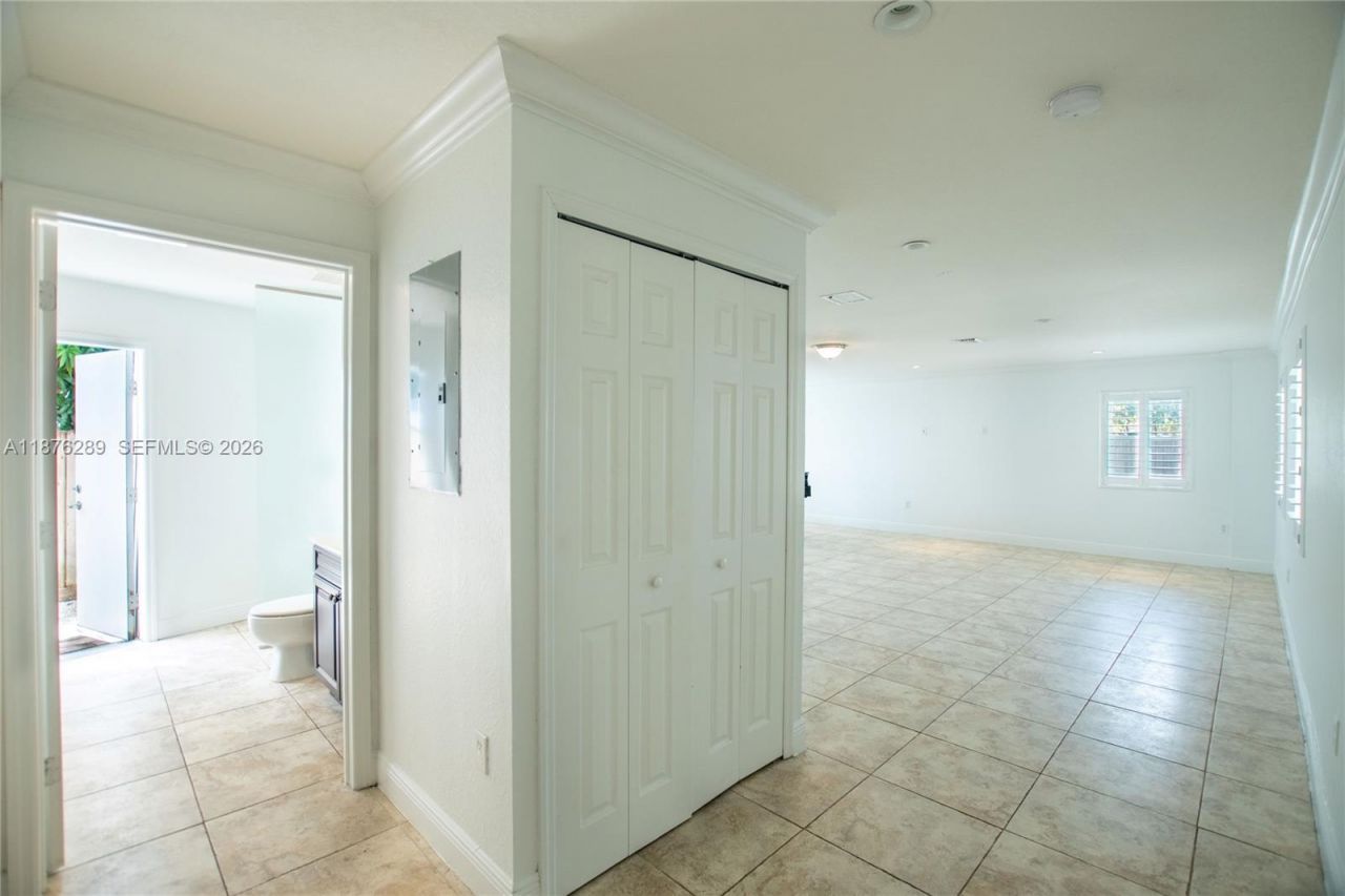 16335 SW 93rd St, Miami, FL 33196 Photo