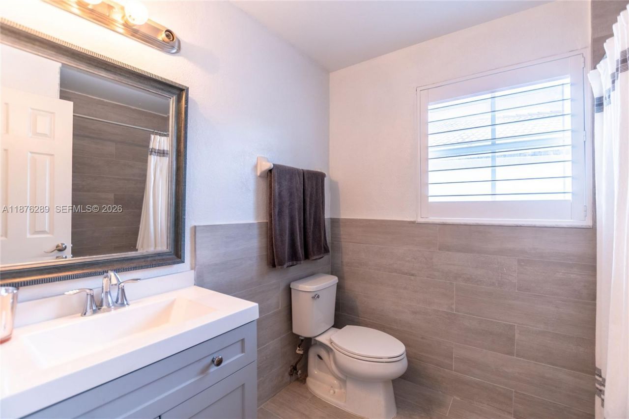 16335 SW 93rd St, Miami, FL 33196 Photo