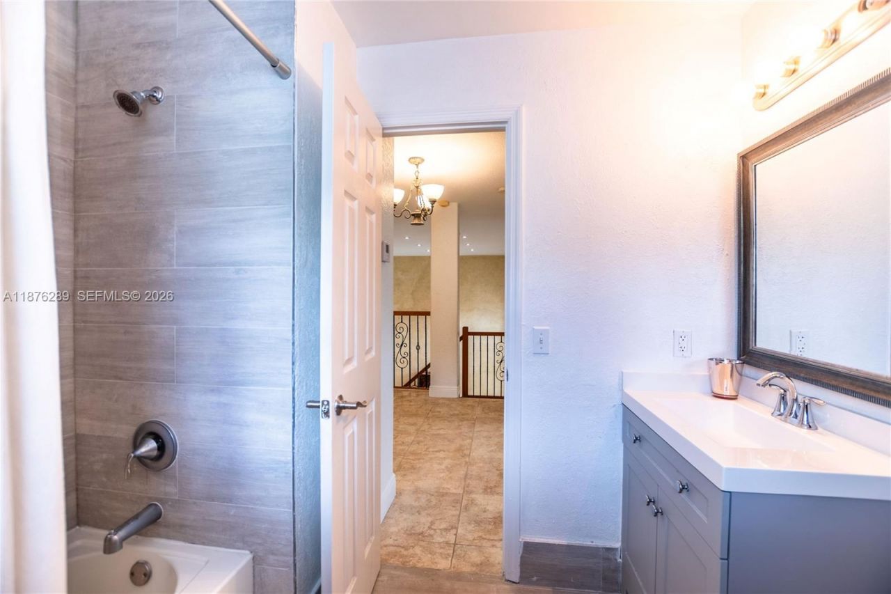 16335 SW 93rd St, Miami, FL 33196 Photo