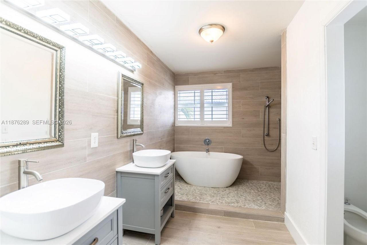 16335 SW 93rd St, Miami, FL 33196 Photo