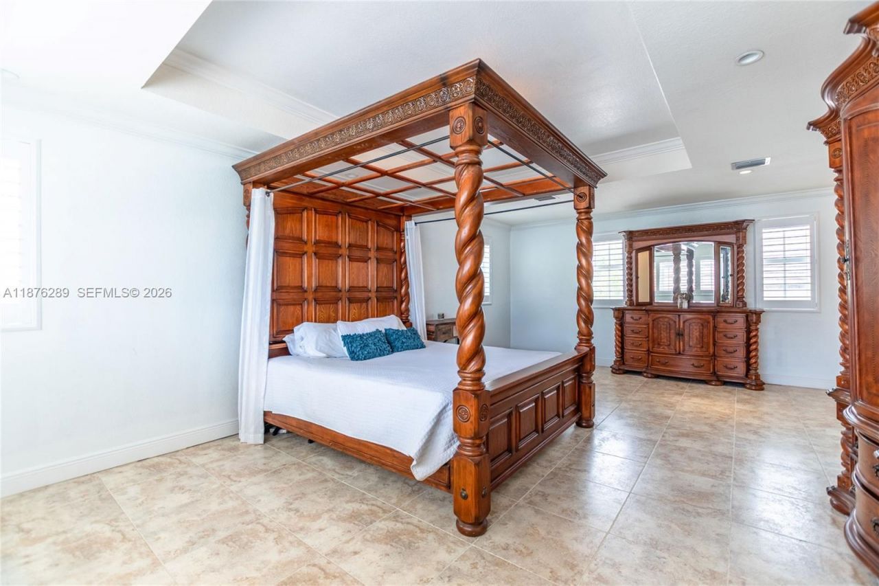 16335 SW 93rd St, Miami, FL 33196 Photo