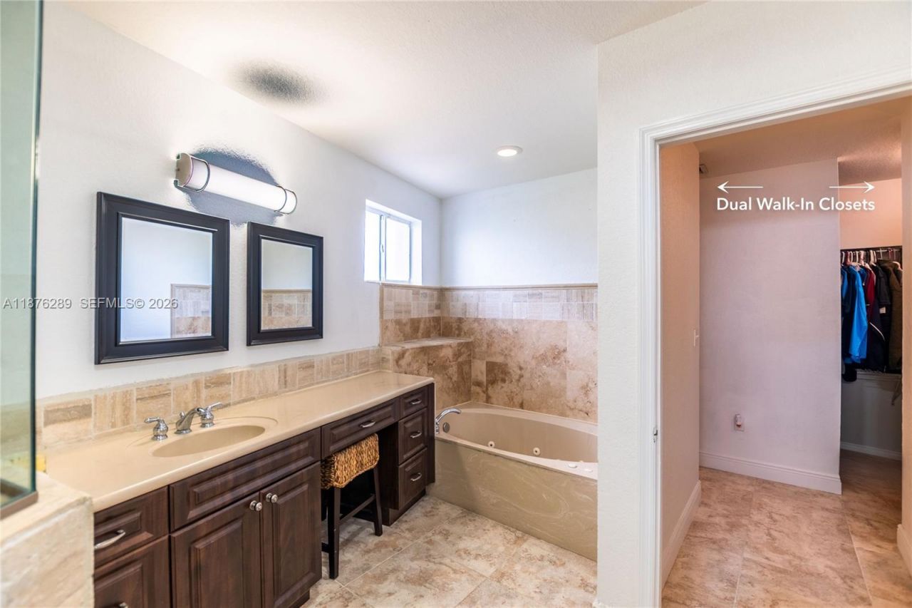 16335 SW 93rd St, Miami, FL 33196 Photo