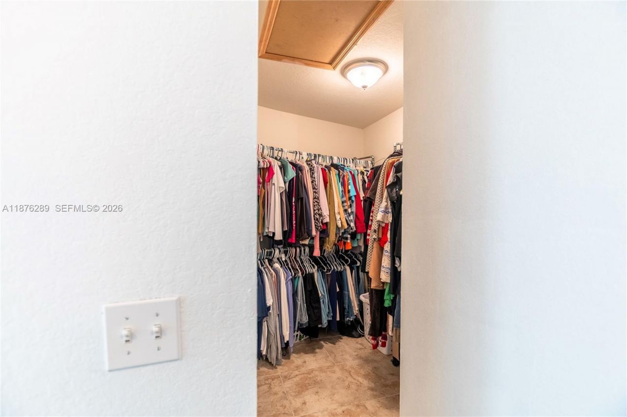 16335 SW 93rd St, Miami, FL 33196 Photo