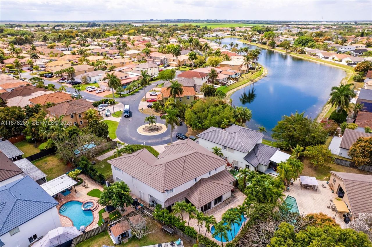 16335 SW 93rd St, Miami, FL 33196 Photo