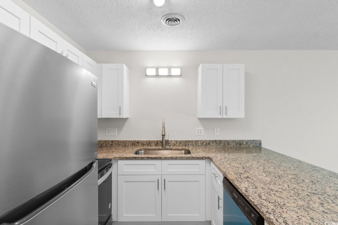 1095 West Plantation Dr. Photo 10