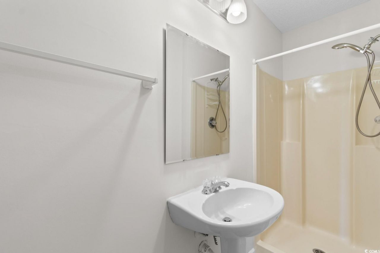 1095 West Plantation Dr. Photo 18