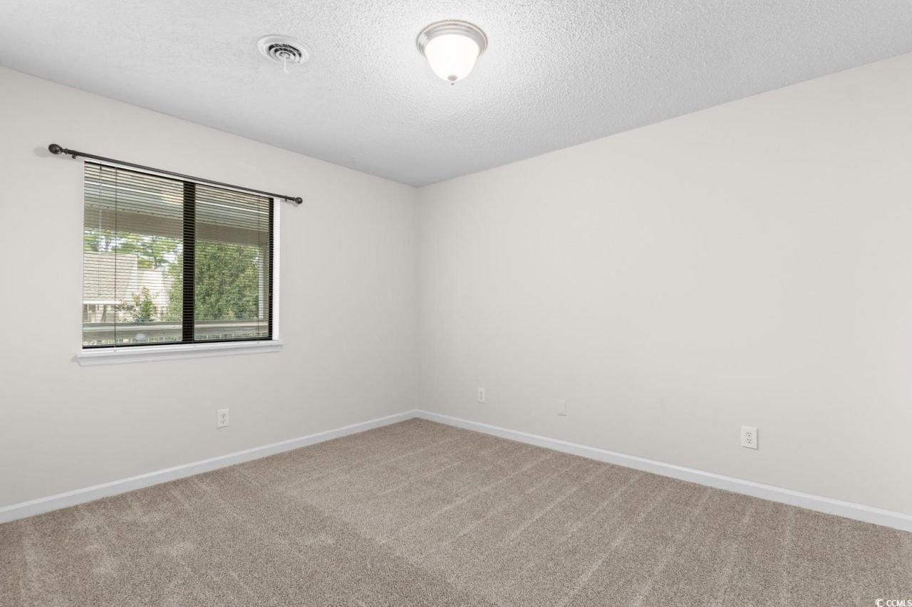 1095 West Plantation Dr. Photo 19