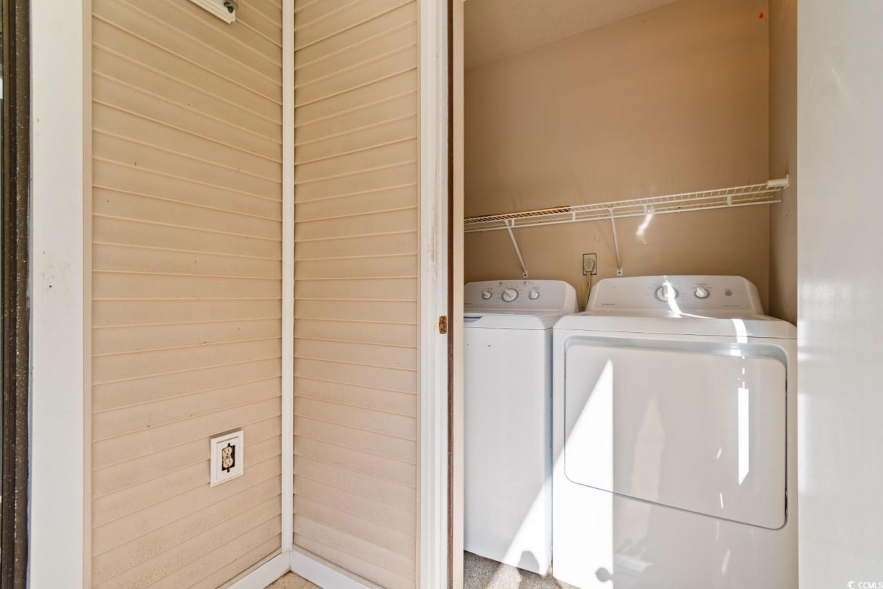 1095 West Plantation Dr. Photo 28