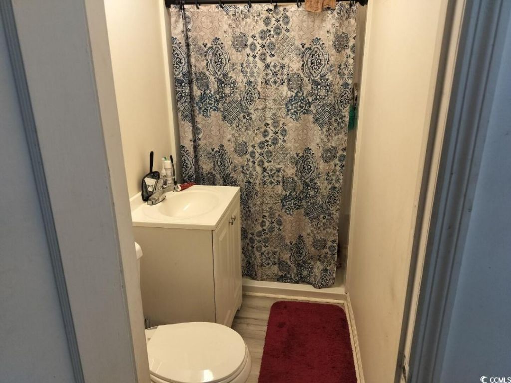 2250 Iris St. Photo 10