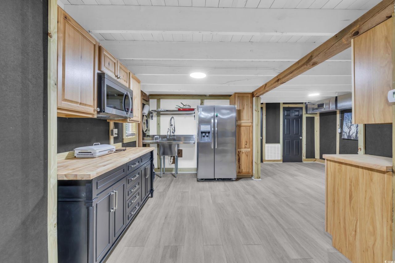 2250 Iris St. Photo 13