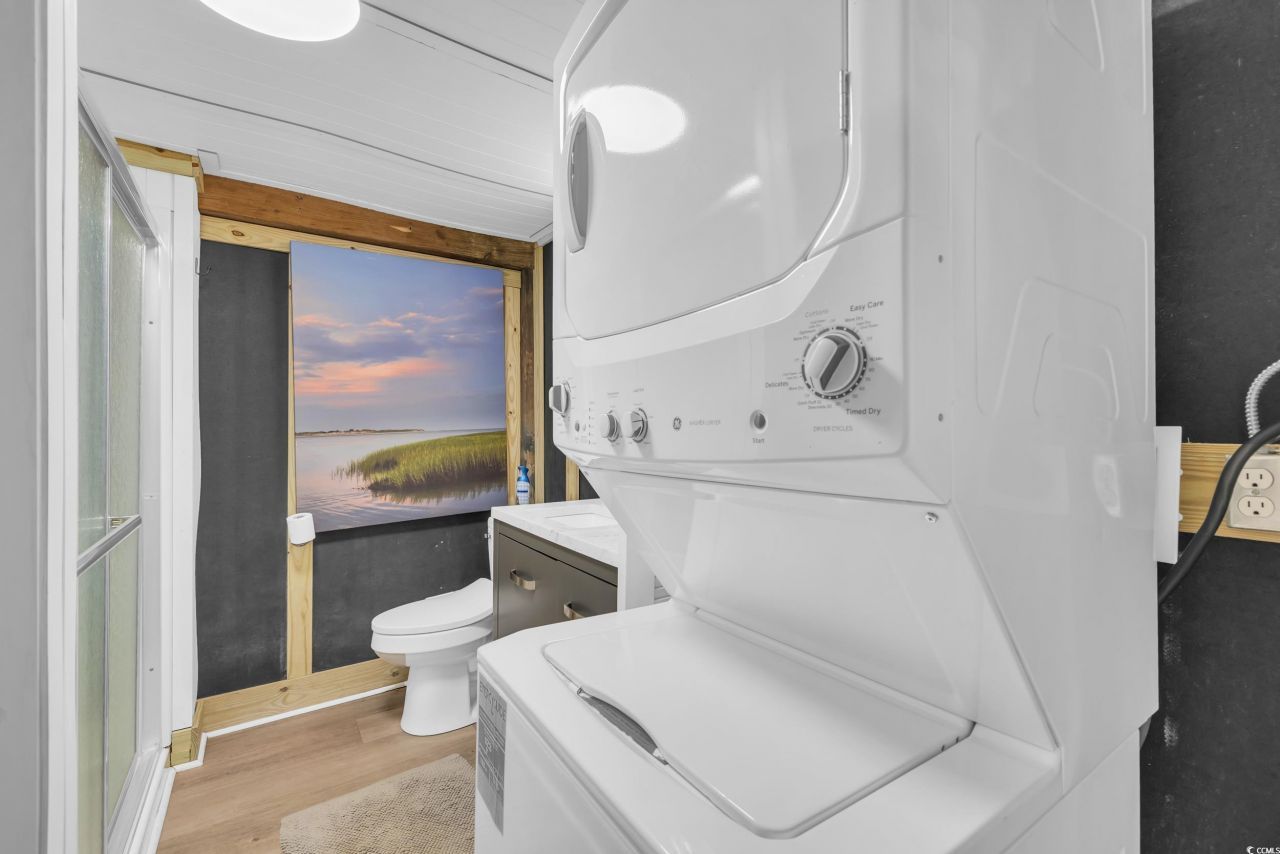 2250 Iris St. Photo 17