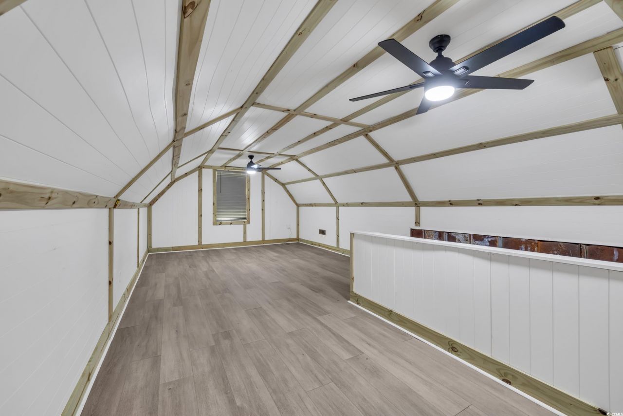 2250 Iris St. Photo 19