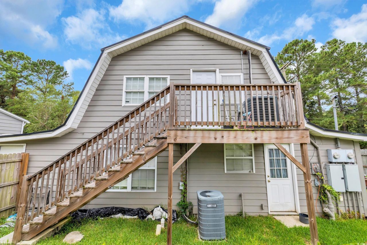 2250 Iris St. Photo 4