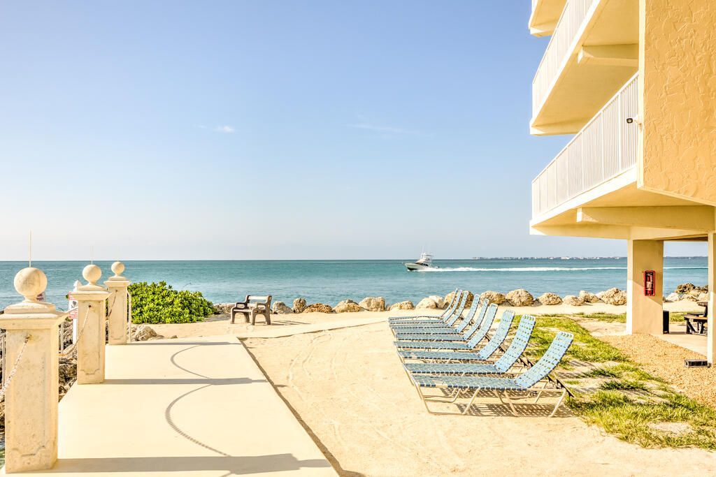 1133 W Ocean Drive, Unit 13, Key Colony, FL 33051 Photo