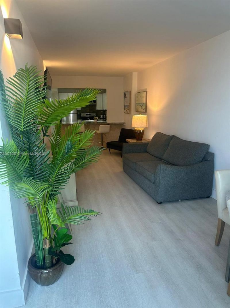 2301 Collins Ave, Unit 632, Miami Beach, FL 33139 Photo