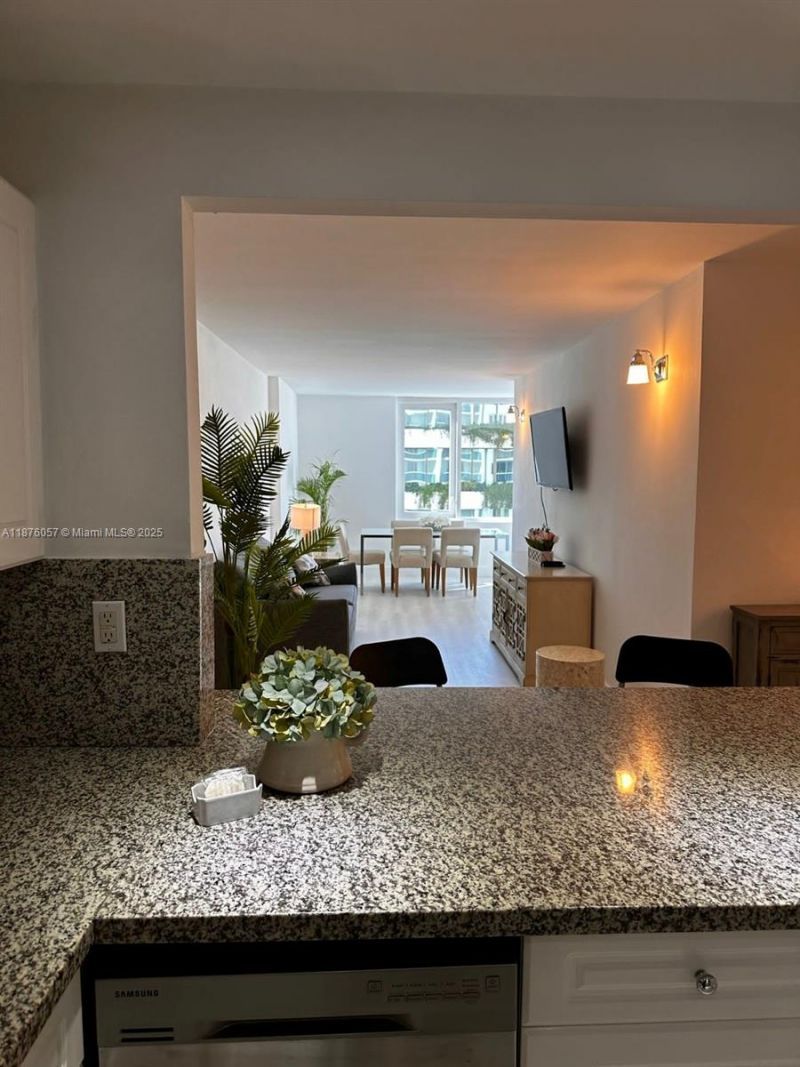 2301 Collins Ave, Unit 632, Miami Beach, FL 33139 Photo