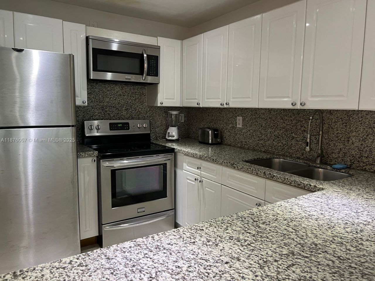 2301 Collins Ave, Unit 632, Miami Beach, FL 33139 Photo