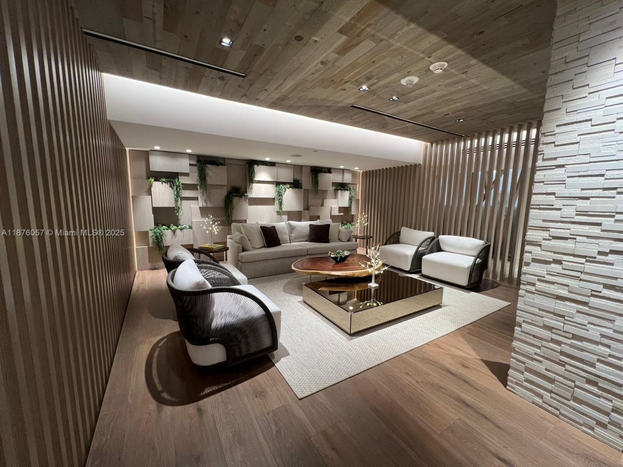 2301 Collins Ave, Unit 632, Miami Beach, FL 33139 Photo