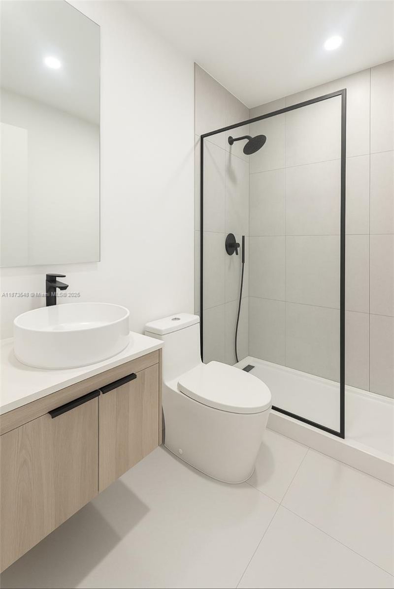 621 SW 33rd Avenue, Miami, FL 33135 Photo