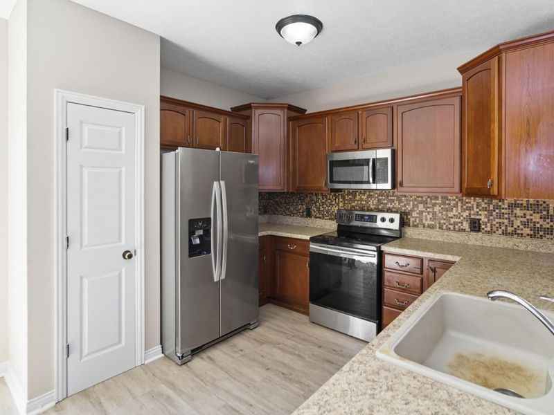 6115 Pasqual Avenue, Columbus, OH 43213 Photo 9