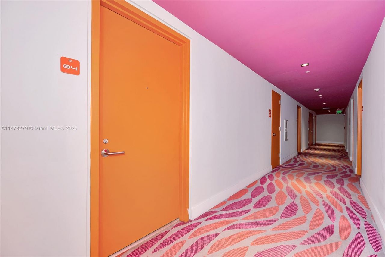 31 SE 6th St, Unit 304, Miami, FL 33131 Photo