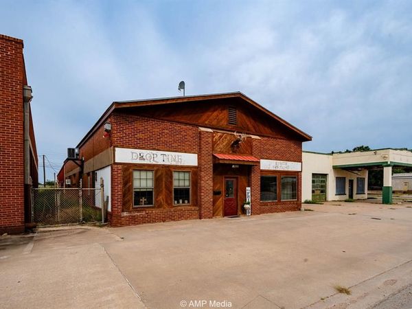 211 N Swenson Street, Stamford, TX 79553