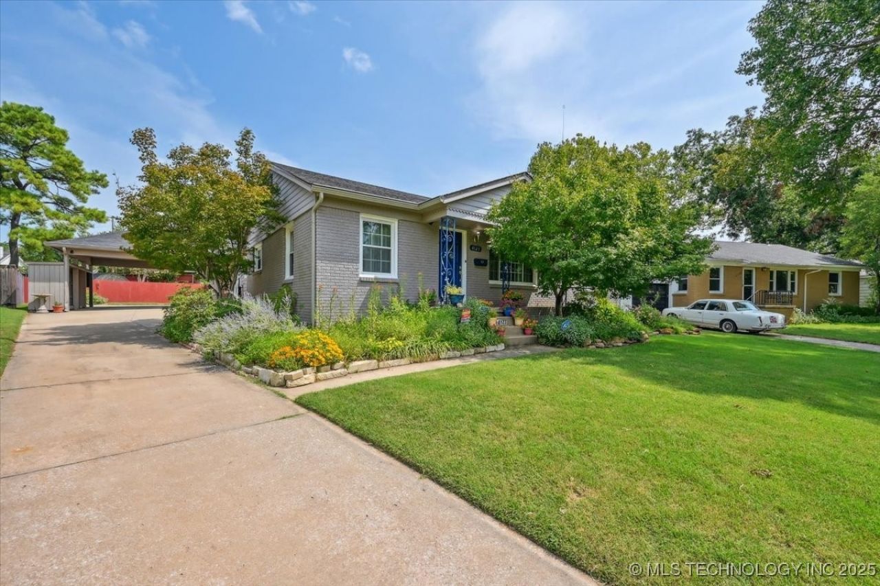 4123 S Trenton Avenue, Tulsa, OK 74105 Main Photo