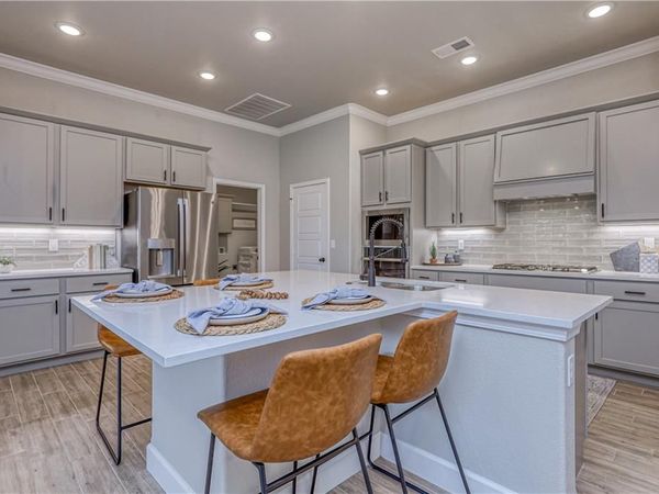 16572 W 166th Place, Olathe, KS 66062