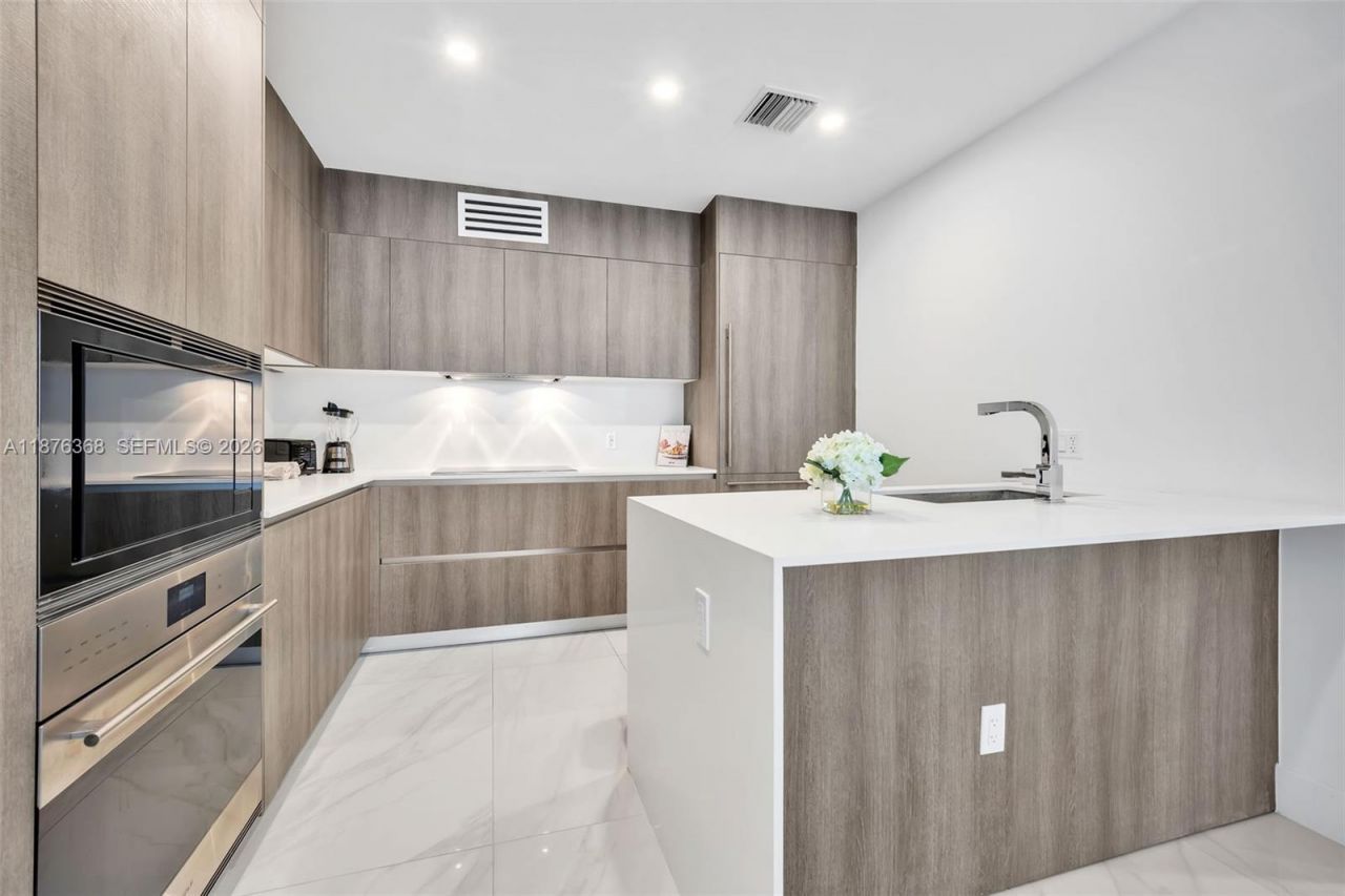 17550 Collins Ave, Unit 1003, Sunny Isles Beach, FL 33160 Photo