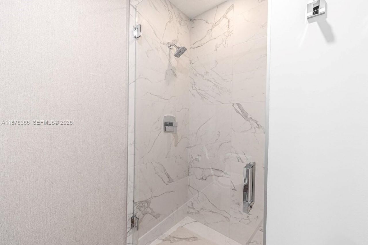 17550 Collins Ave, Unit 1003, Sunny Isles Beach, FL 33160 Photo