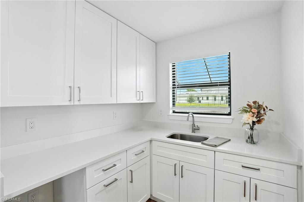 2216 SW 4th Ave, Cape Coral, FL 33991 Photo