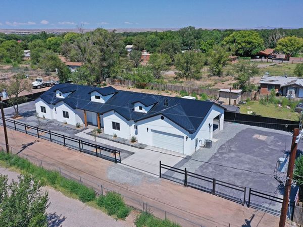 6981 ISLETA Boulevard SW, Albuquerque, NM 87105