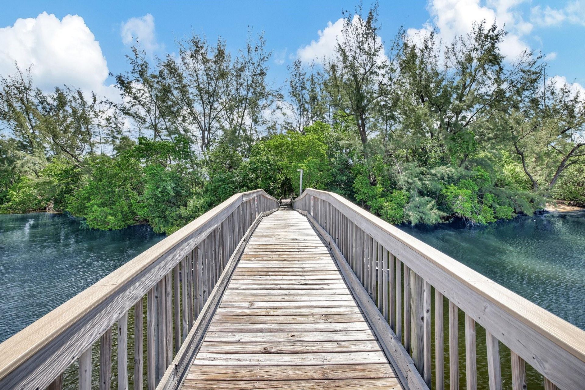 1518 E Lake Drive, Fort Lauderdale, FL 33316 Photo