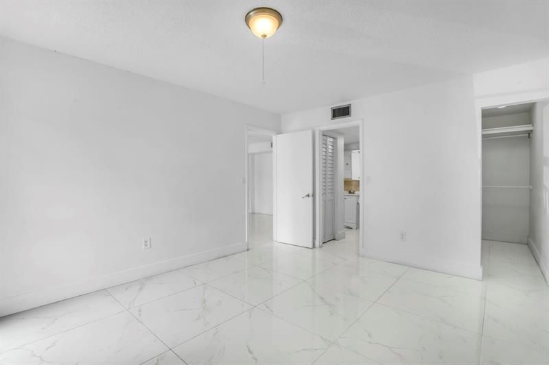 4805 NW 7th St, Unit 105-15, Miami, FL 33126 Photo