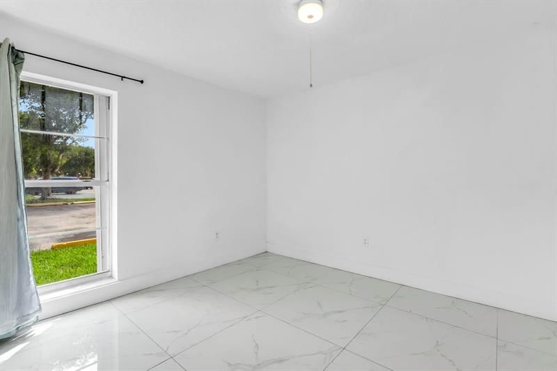 4805 NW 7th St, Unit 105-15, Miami, FL 33126 Photo