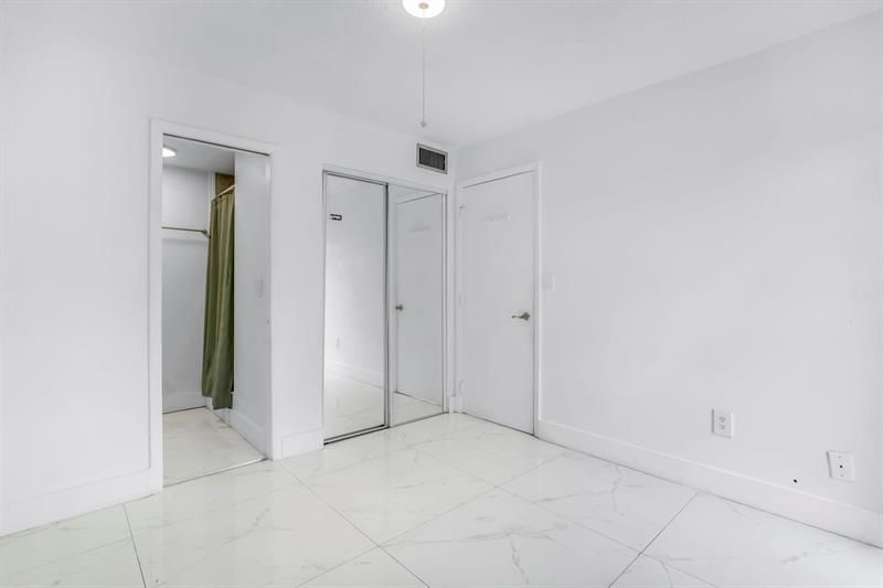 4805 NW 7th St, Unit 105-15, Miami, FL 33126 Photo