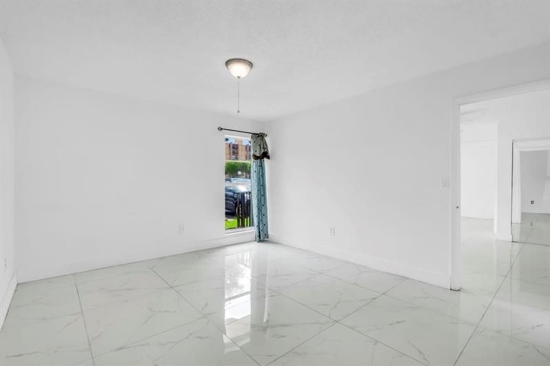 4805 NW 7th St, Unit 105-15, Miami, FL 33126 Photo