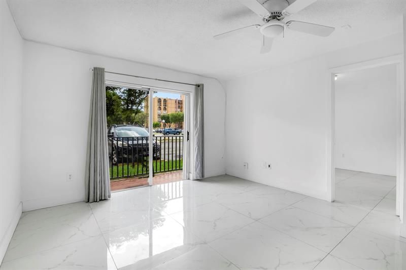 4805 NW 7th St, Unit 105-15, Miami, FL 33126 Photo