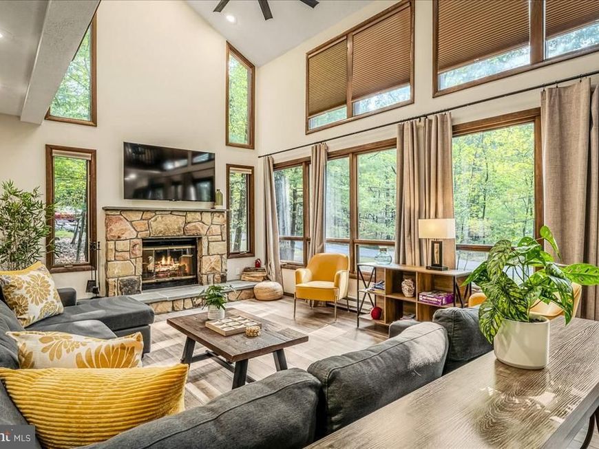 1119 Kensington Drive, East Stroudsburg, PA 18301 Main Photo