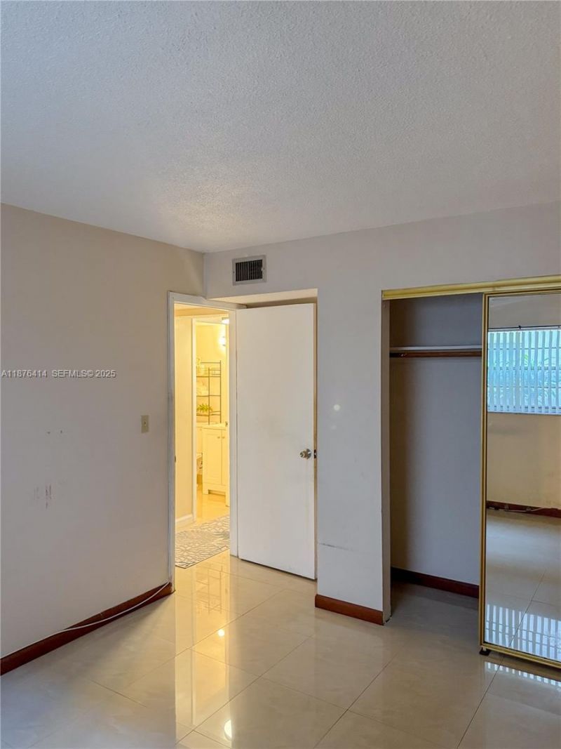2145 Pierce St, Unit 118, Hollywood, FL 33020 Photo