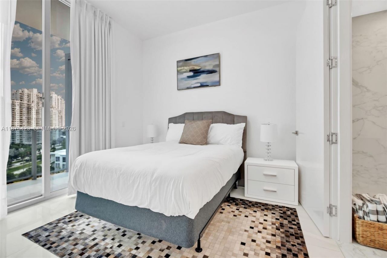 17550 Collins Ave, Unit 801, Sunny Isles Beach, FL 33160 Photo