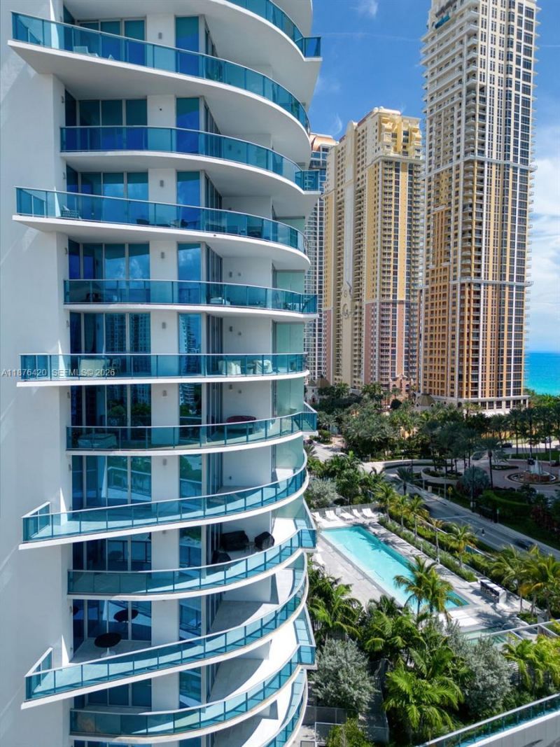 17550 Collins Ave, Unit 801, Sunny Isles Beach, FL 33160 Photo