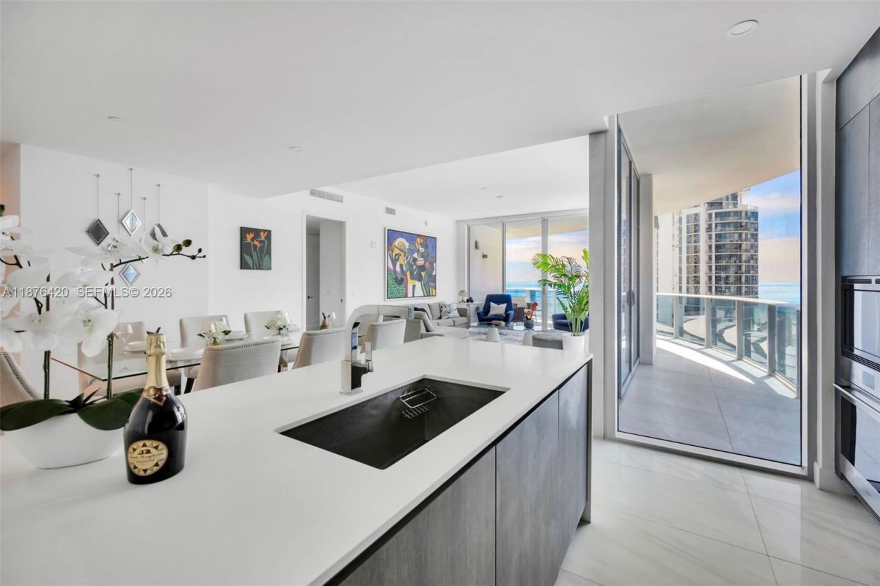 17550 Collins Ave, Unit 801, Sunny Isles Beach, FL 33160 Photo