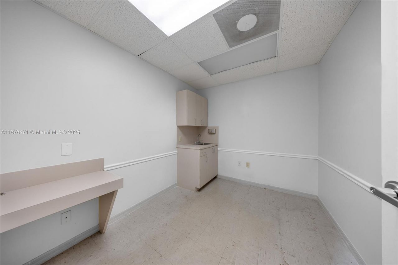 2901 NW 17th Ave, Miami, FL 33142 Photo