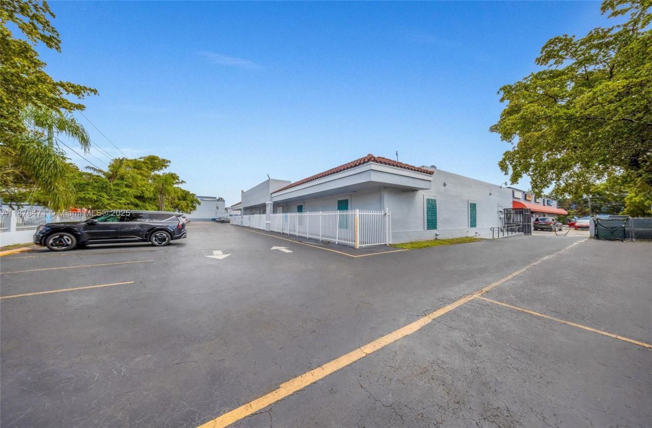 2901 NW 17th Ave, Miami, FL 33142 Photo