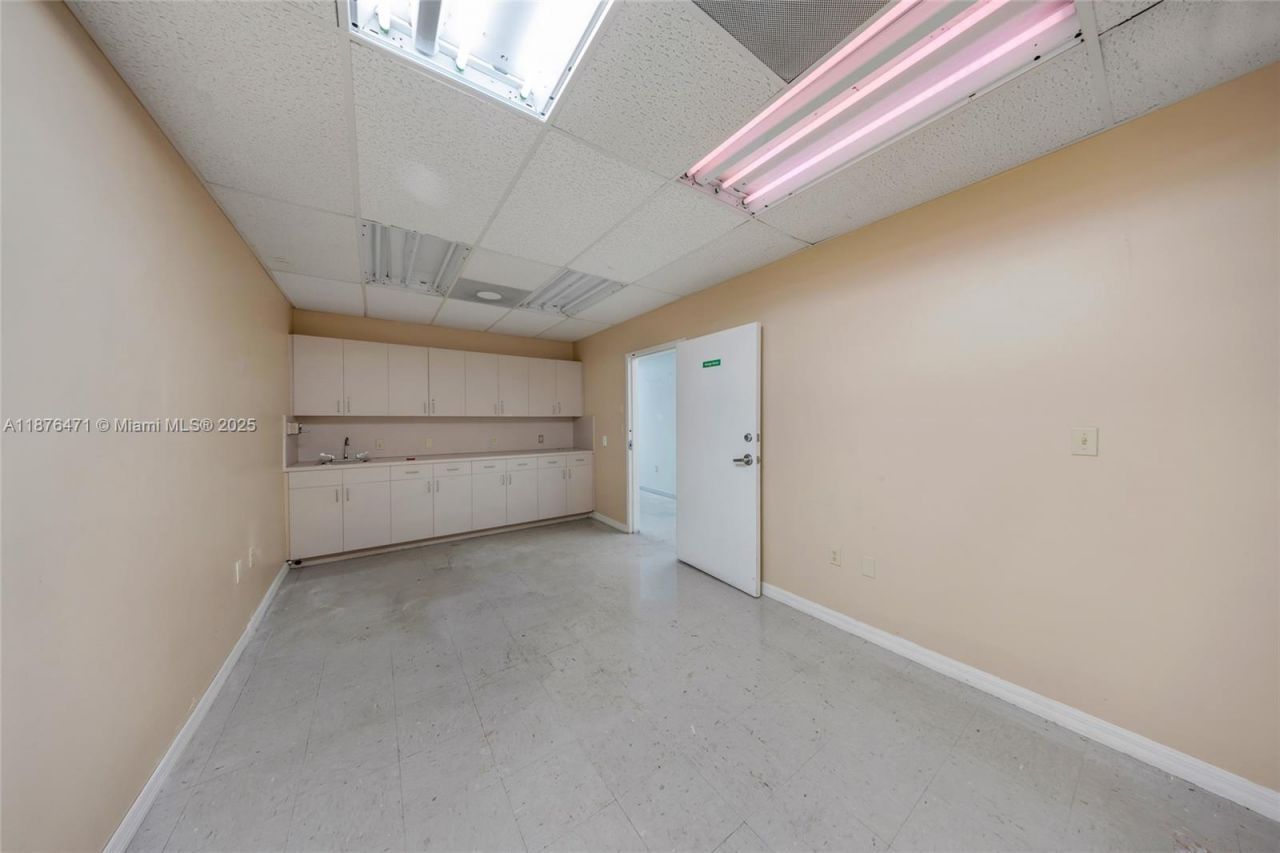 2901 NW 17th Ave, Miami, FL 33142 Photo