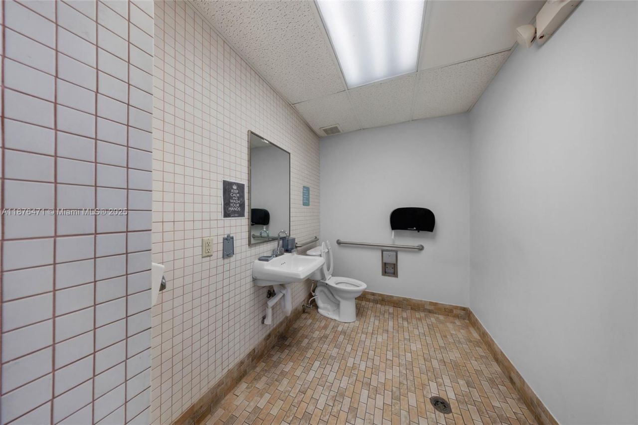 2901 NW 17th Ave, Miami, FL 33142 Photo